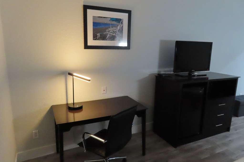 Surestay By Western Texas I-45 Hotel