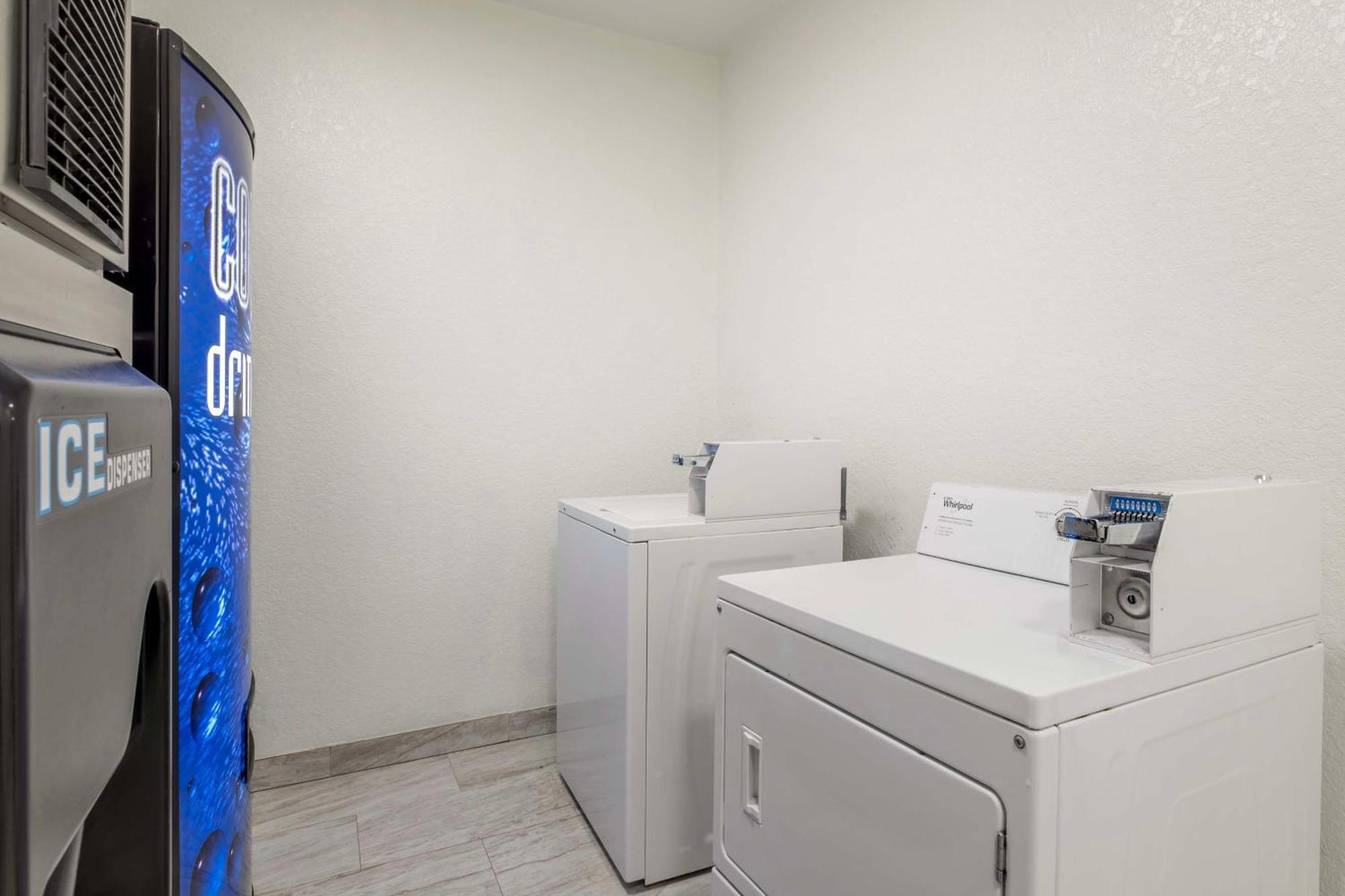 Surestay Plus By Best Western I-45 Hotel